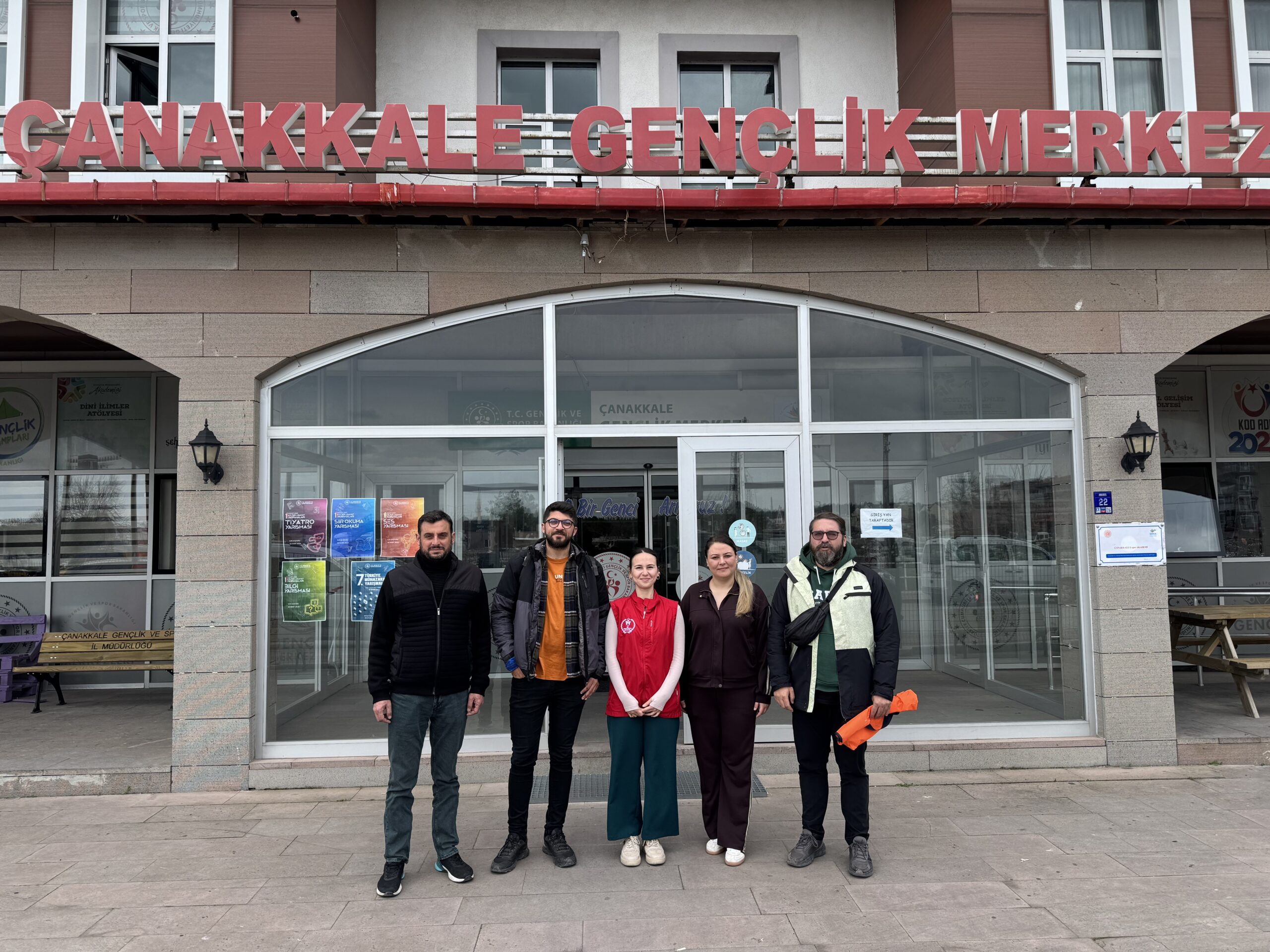 Çanakkale Bisiklet Platformu Gönüllüleri Çanakkale Gençlik Merkezi gençlik liderleri ile bir araya geldi